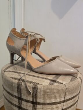 Franco Sarto Pointed-Toe Lace-Up Heels in Light Gray 6.5 As Is Laces Are Flawed